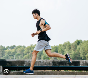 Seseorang sedang berolahraga di pagi hari